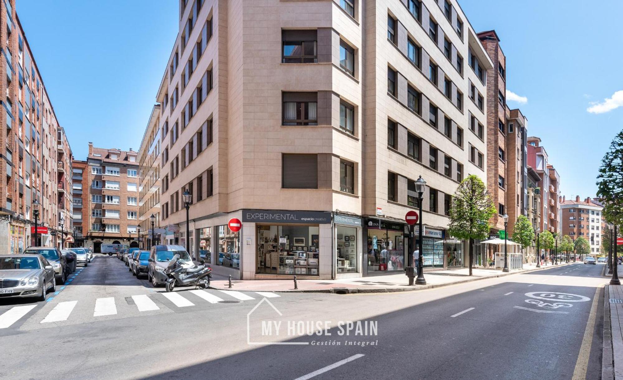 Myhousespain - Espacioso Piso Con Parking Gijón