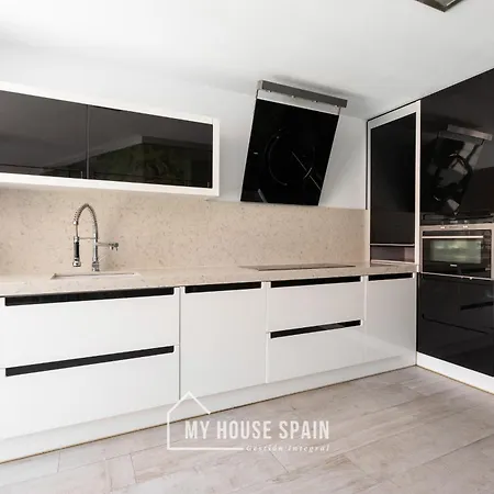Myhousespain - Espacioso Piso Con Parking Gijon Exterior photo