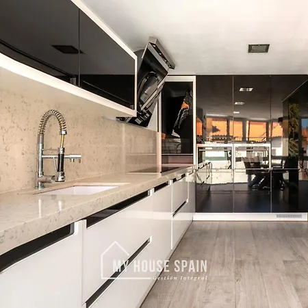 Myhousespain - Espacioso Piso Con Parking Gijon Exterior photo