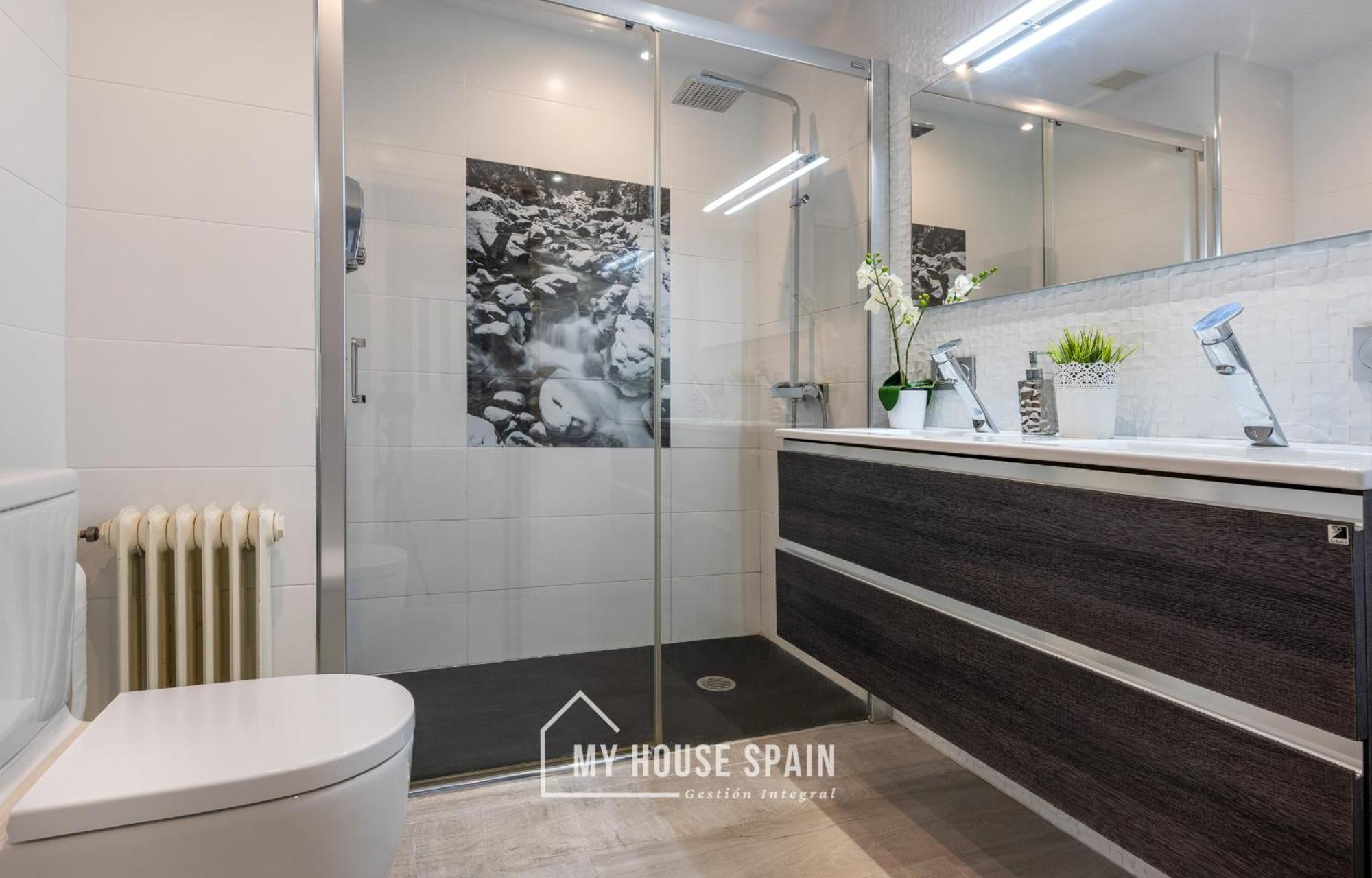Myhousespain - Espacioso Piso Con Parking Appartamento Gijón